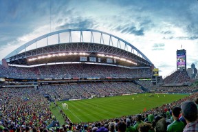 爱游戏在线登录入口-中小学篮球课程融入团队心理建设提升抗压能力，中小学篮球培训